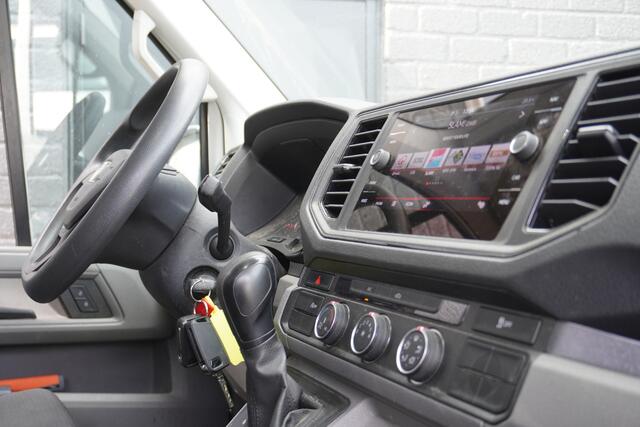 MAN TGE 2.0 L4 177PK Automaat Bakwagen EURO 6 - Airco - Cruise - Laadklep - ¤ 23.900,- Excl.