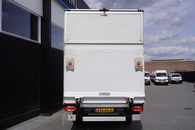 MAN TGE 2.0 L4 177PK Automaat Bakwagen EURO 6 - Airco - Cruise - Laadklep - ¤ 23.900,- Excl.