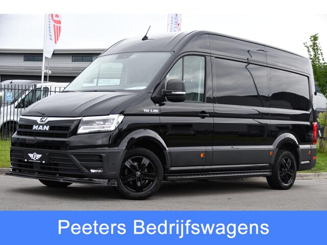 MAN TGE 3.180 35 2.0 L3H3 Black Edition Full Options! Adaptieve Cruise, Camera, Carplay, LED, Dodehoek, 177pk, Trekhaak, Clima, Stoelverwarming, Automaat, Uniek!
