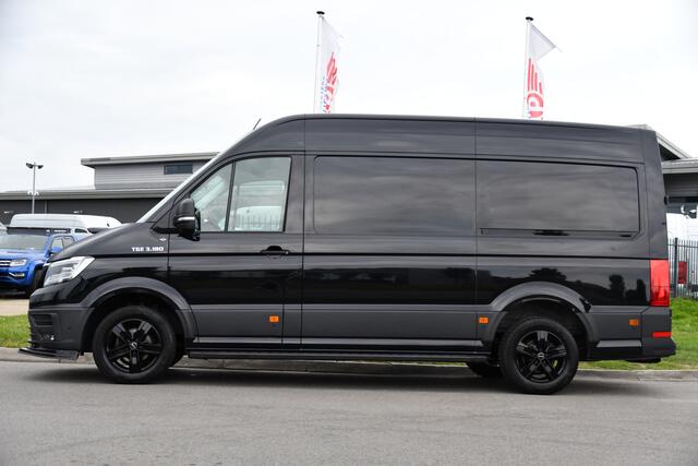MAN TGE 3.180 35 2.0 L3H3 Black Edition Full Options! Adaptieve Cruise, Camera, Carplay, LED, Dodehoek, 177pk, Trekhaak, Clima, Stoelverwarming, Automaat, Uniek!