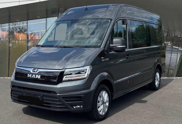 MAN TGE 3.180 35 2.0 L3H3 DC PB Edition Camera, Cruise, Carplay, LED, Automaat, Stoelverwarming, Leder, Trekhaak, Sensoren, Uniek!