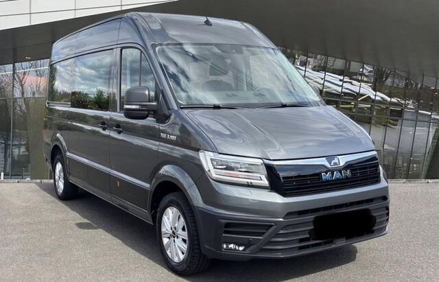 MAN TGE 3.180 35 2.0 L3H3 DC PB Edition Camera, Cruise, Carplay, LED, Automaat, Stoelverwarming, Leder, Trekhaak, Sensoren, Uniek!