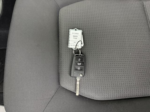 MAN TGE 2.0TDi 140PK DSG Automaat L3H3 | Multimedia | Camera | Airco | Cruise | 3-Zits