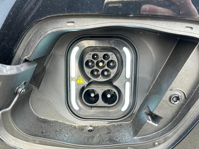 MG 4 MG4 Electric Luxury 64 kWh | 20.000KM! | 7 JAAR GARANTIE BIJ MG| SUPER COMPLETE AUTO| RONDOMZICHT CAMERA| STOEL+ STUUR VERWARMING| DODE HOEK