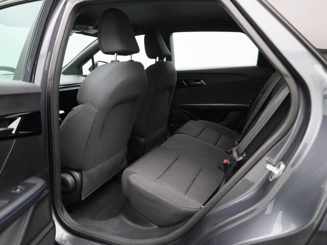 MG 4 MG4 51 kWh Standard Climate Control / ECC | Cruise control Standaard | Navigatie | Stoelverwarming | LED koplampen | Park Distance Control achter | Achteruitrijcamera |