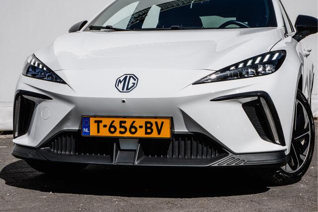 MG 4 MG4 Electric Luxury 64 kWh Warmtepomp/ Stuur+stoelverwarming/ Camera/ DAB+/ Carplay