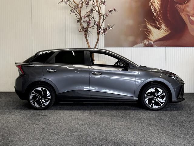 MG 4 MG4 ELECTRIC 204 PK NAVIGATIE ADAPTIVE CRUISE CONTROL APPLE CARPLAY/ANDROID 360 CAMERA STOEL EN STUURVERWARMING DODEHOEKSENSOREN RIJSTROOKSENSOREN KEYLESS GO ZEER MOOI !!