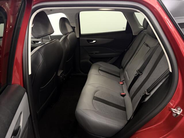 MG 5 MGS5 EV Luxury 64 kWh 360 Camera, Navi, Rijstrook correctie, Stoelverwarming, Elektrische achterklep, Half leder, 7 Jaar garantie