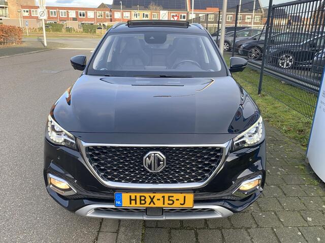 MG EHS 1.5 TGDI 258pk PHEV automaat Luxury met o.a. panodak, elektr. kofferklep, navi, LED, leer, etc.