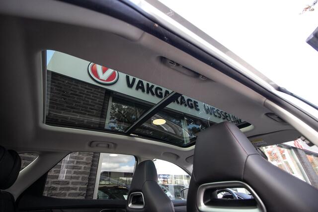 MG EHS 1.5 TGDI Luxury - luxe uitgevoerd