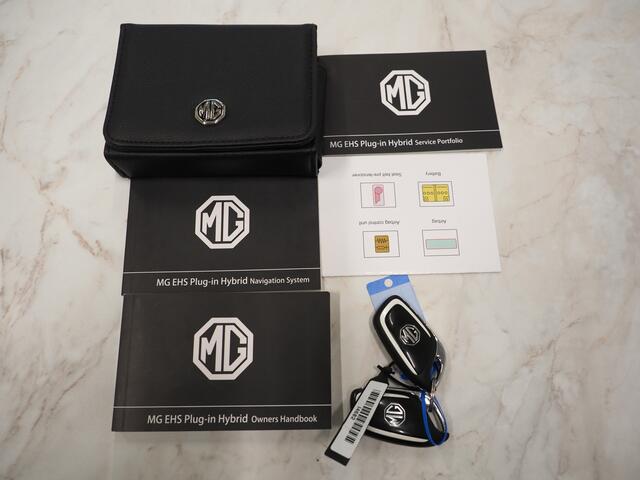 MG EHS 1.5 TGDI Luxury | Panoramadak | Adaptive Cruise | Sportstoelen | 360 | Keyless | Carplay