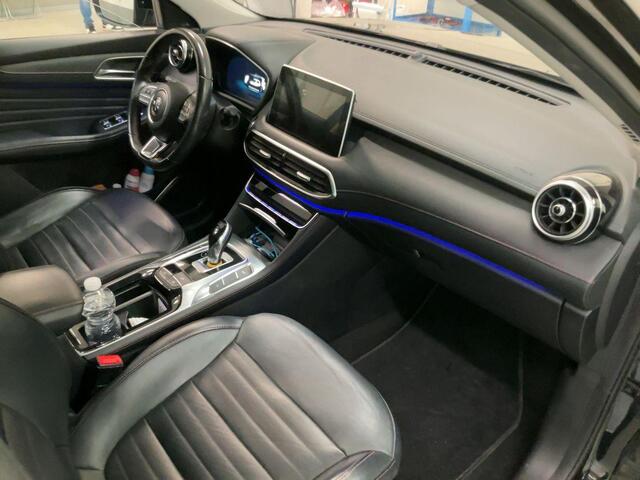 MG EHS 1.5 TGDI Luxury Plug-in Hybrid | Panoramadak | 360 camera | Leder bekleding | Stoelverwarming