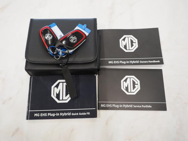 MG EHS 1.5 TGDI Luxury | Panoramadak | Adaptive Cruise | Sportstoelen | 360 | Keyless | Carplay