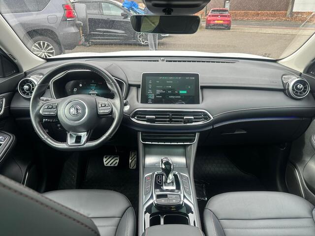 MG EHS 1.5 TGDI Luxury | PHEV | MEGA COMPLEET! | COMPLETE HISTORIE AANWEZIG | FABRIEKS GARANTIE TM 03-2030| 52km WLTP ELECTR RIJBEREIK, TOTAAL RIJBEREIK TOT 1.000km!