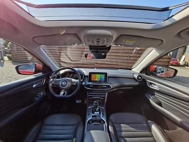 MG EHS 1.5 TGDI Luxury, leer, schuifdak, carplay