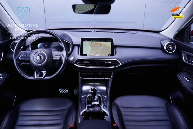 MG EHS 1.5 TGDI 258 pk LUXURY HYBRID AUTOMAAT / PANORAMADAK / APPLE CARPLAY / 360 CAMERA / LEDER / ADAPTIEVE CRUISE CONTROL / LANE ASSIST / ELEK. STOELEN