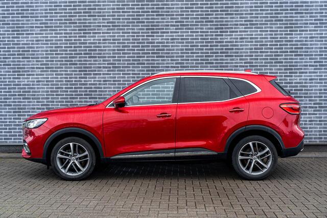MG EHS 1.5 T-GDI Luxury PHEV | Panoramadak | 360 Graden Camera | Parkeersensoren | Lederen Bekleding | Keyless Entry | Elektrische Achterklep | LED Koplampen | Cruise Control Adaptief | Dodehoekdetectie | Navigatie | Apple Carplay | Android Auto | Plug-in Hybrid (PHEV)