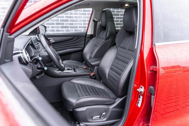 MG EHS 1.5 T-GDI Luxury PHEV | Panoramadak | 360 Graden Camera | Parkeersensoren | Lederen Bekleding | Keyless Entry | Elektrische Achterklep | LED Koplampen | Cruise Control Adaptief | Dodehoekdetectie | Navigatie | Apple Carplay | Android Auto | Plug-in Hybrid (PHEV)