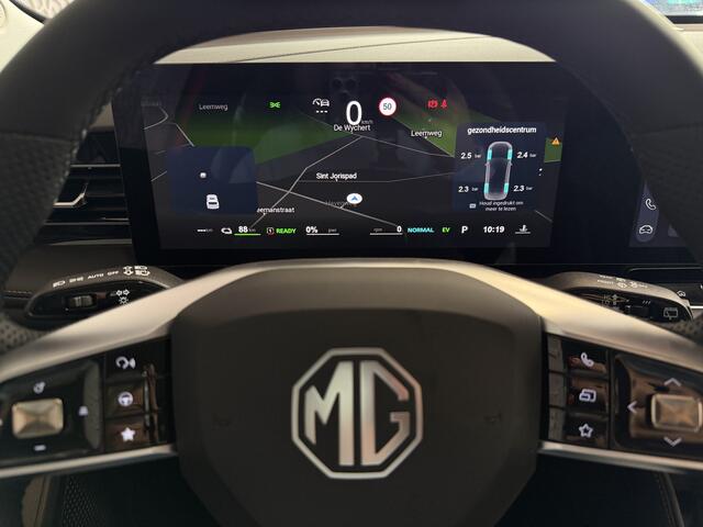 MG MG HS PHEV 1.5 PLUGIN MET 100KM ELEKTRISCH BEREIK EN ICM MET BRANDSTOF 900KM ACTIERADIUS ELEK.STOEL ELEK.KLEP CAMERA 19" LMV plug-in hybride