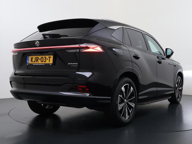 MG MG HS PHEV 1.5 Luxury VAN: € 39.900- VOOR: € 33.330,- UW HERFSTVOORDEEL: € 6.470| ,-PLUG-IN HYBRIDE | 272 PK | NIEUWE AUTO | >1.000 KM TOTAAL BEREIK | 1E REGISTRATIE 03-2026 | 360° CAMERA | ELEKTRISCHE ACHTERKLEP | 7 JAAR MG GARANTIE T/M 2033 | APPLE CARPLAY | ANDROID AUTO | STOELVERWARMING | FULL LED | ELEKTRISCHE STOELEN