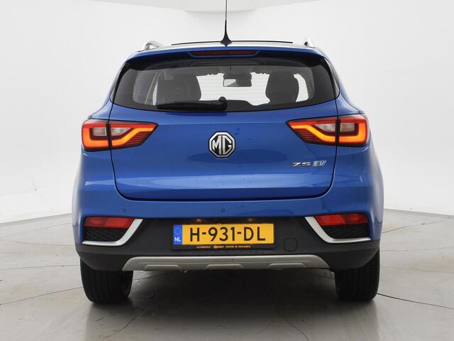 MG ZS EV 45 kWh LUXURY + PANORAMA / LEDER / ADAPTIVE CRUISE / LED / CAMERA