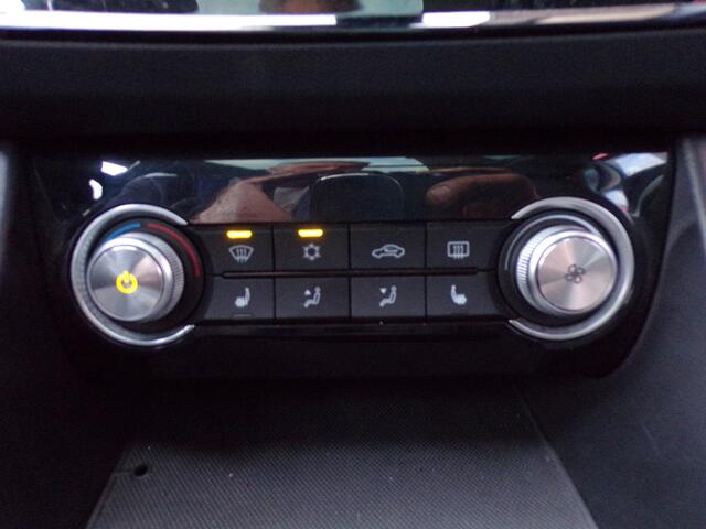 MG ZS EV Luxury 45 kWh Pano Apple Carplay 2000 euro subsidie!!!!