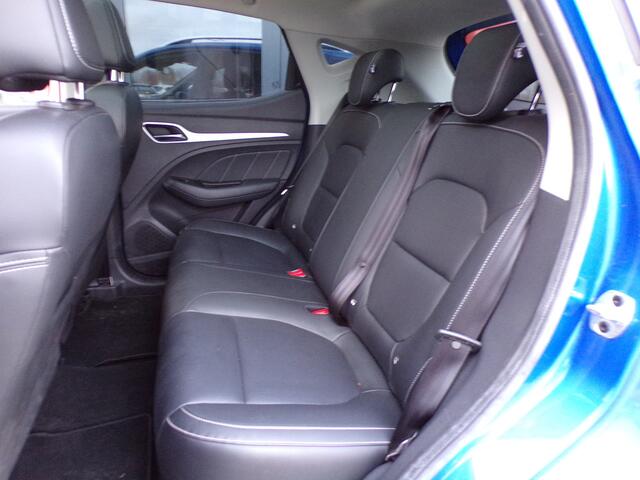 MG ZS EV Luxury 45 kWh Pano Apple Carplay 2000 euro subsidie!!!!