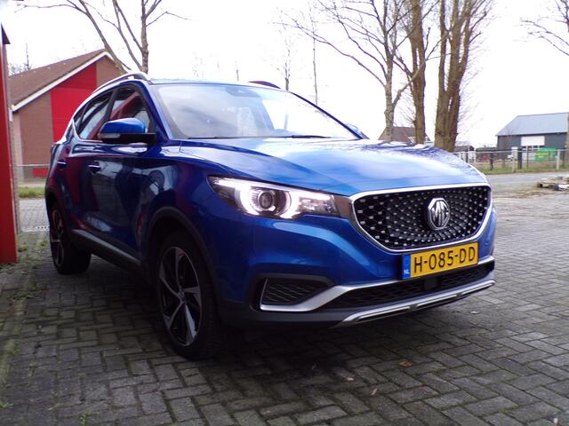 MG ZS EV Luxury 45 kWh Pano Apple Carplay 2000 euro subsidie!!!!
