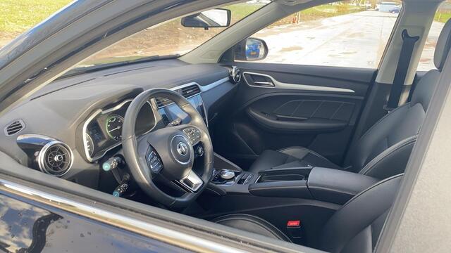 MG ZS EV Luxury 45 kWh BIJNA 2020 | 200 km actieradius | Leder | Panoramadak |