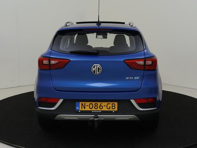 MG ZS EV Luxury 45 kWh | Trekhaak