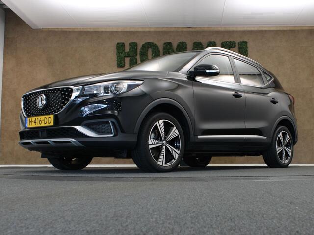 MG ZS EV Luxury 45 kWh - ORIGINEEL NEDERLANDSE AUTO - ELEKTRISCH GLAZEN PANORAMA DAK - STOELVERWARMING VOORZIJDE - ELEKTRISCH BEDIENBARE BESTUURDERSSTOEL - ADAPTIEVE CRUISE CONTROL - APPLE CARPLAY/ANDROID AUTO - LEDEREN BEKLEDING - NAVIGATIE FULL MAP -