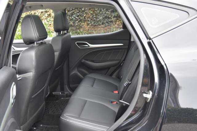 MG ZS EV Luxury 45 kWh | LEDER | PANORAMADAK| CARPLAY