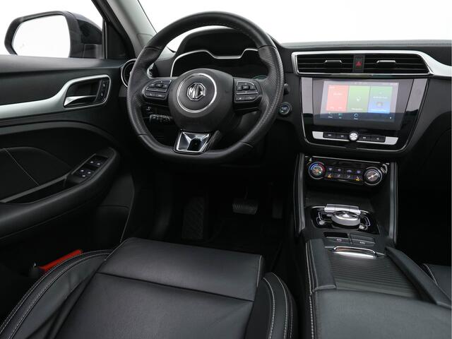 MG ZS EV Luxury 45 kWh (INCL-BTW) *PANO | FULL-LEATHER | CCS-FASTLOADER | KEYLESS | NAVI-FULLMAP | ADAPTIVE-CRUISE | CAMERA | HEATED-SEATS | CARPLAY | LANE-ASSIST | SPORT-SEATS | 17"ALU*
