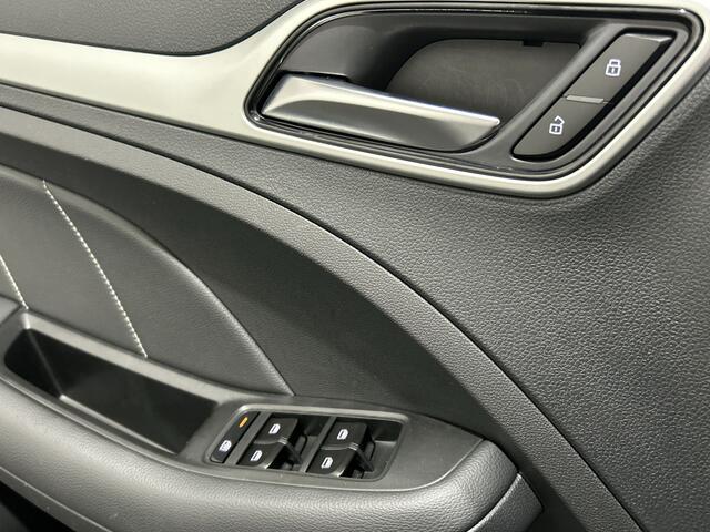 MG ZS EV Luxury 45 kWh | Lederen Bekleding | Camera |
