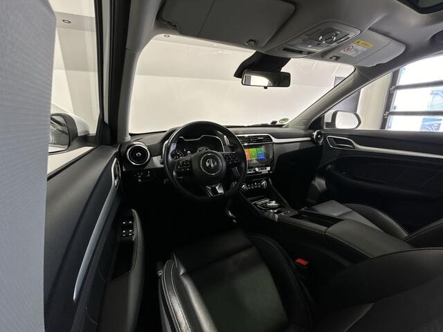 MG ZS EV Luxury 45 kWh | Lederen Bekleding | Camera |