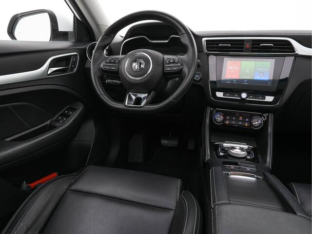 MG ZS EV Luxury 45 kWh (INCL-BTW) *PANO | FULL-LEATHER | CCS-FASTLOADER | KEYLESS | NAVI-FULLMAP | ADAPTIVE-CRUISE | CAMERA | HEATED-SEATS | CARPLAY | BLIS | LANE-ASSIST | SPORT-SEATS | 17"ALU*