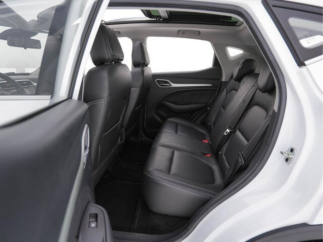 MG ZS EV Luxury 45 kWh (INCL-BTW) *PANO | FULL-LEATHER | CCS-FASTLOADER | KEYLESS | NAVI-FULLMAP | ADAPTIVE-CRUISE | CAMERA | HEATED-SEATS | CARPLAY | BLIS | LANE-ASSIST | SPORT-SEATS | 17"ALU*