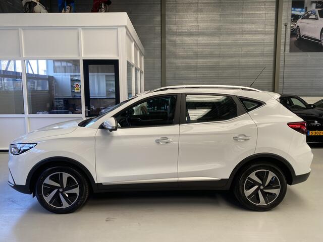 MG ZS EV Standard Range Luxury 50 kWh Panorama-dak, Leer