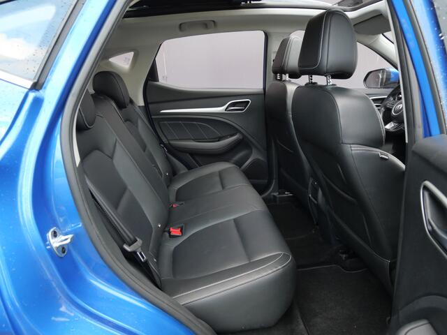 MG ZS EV LUXURY 45 kWh | PANORAMA | LEER | A.C.C. | KEYLESS | ALL-SEASON!!