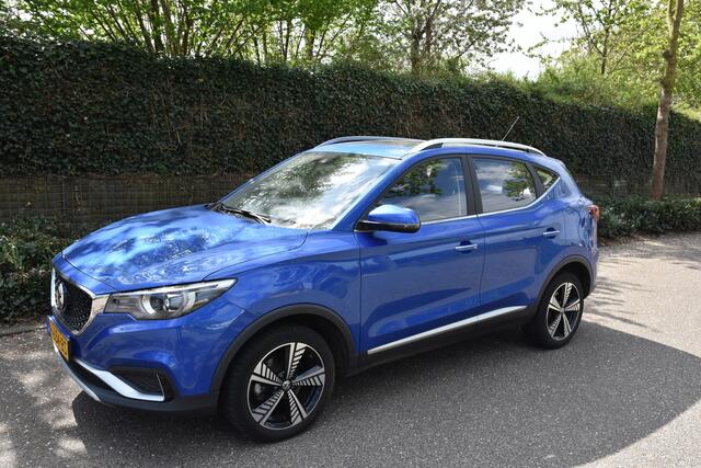 MG ZS EV Luxury 45 kWh | LEDER | PANORAMADAK| CARPLAY
