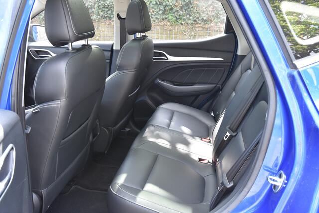 MG ZS EV Luxury 45 kWh | LEDER | PANORAMADAK| CARPLAY