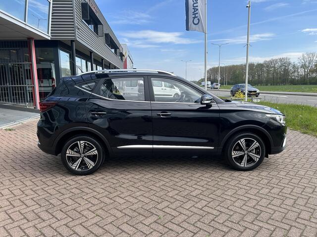 MG ZS EV Luxury 45 kWh Leder | Keyless | Leuke auto!