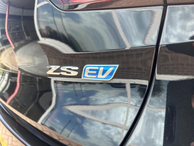 MG ZS EV Luxury 45 kWh Leder | Keyless | Leuke auto!