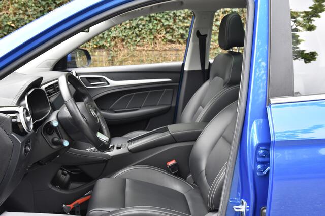 MG ZS EV Luxury 45 kWh | LEDER | PANORAMADAK| CARPLAY