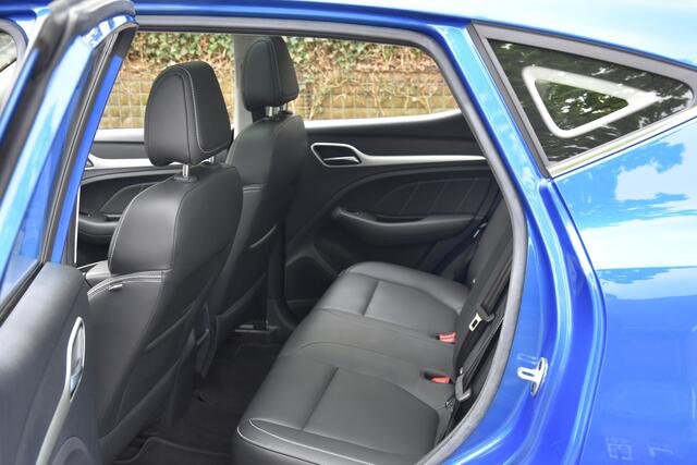 MG ZS EV Luxury 45 kWh | LEDER | PANORAMADAK| CARPLAY