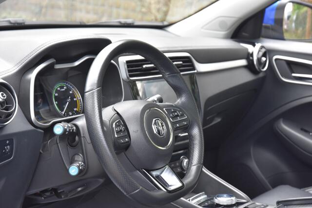 MG ZS EV Luxury 45 kWh | LEDER | PANORAMADAK| CARPLAY