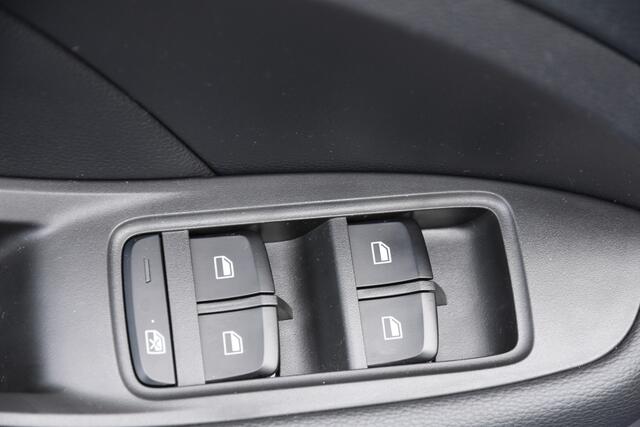 MG ZS EV Luxury 45 kWh | LEDER | PANORAMADAK| CARPLAY