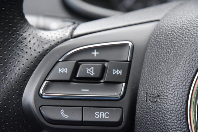 MG ZS EV Luxury 45 kWh | LEDER | PANORAMADAK| CARPLAY