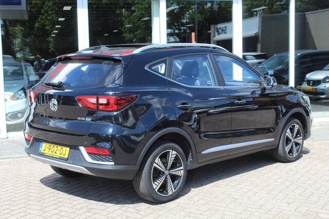 MG ZS EV Luxury 45 kWh//Schuifdak//Navi//Carplay!!
