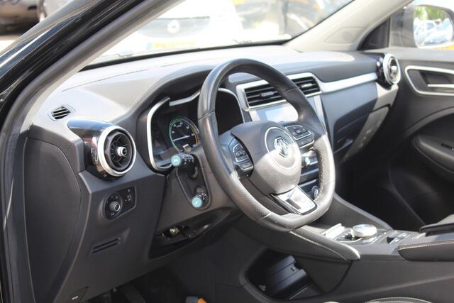 MG ZS EV Luxury 45 kWh//Schuifdak//Navi//Carplay!!
